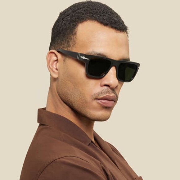 New PERSOL Unisex Black Sunglasses & Case - Picture 2 of 16